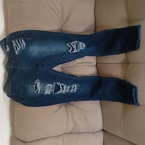 Women's ripped no boundaries jeans